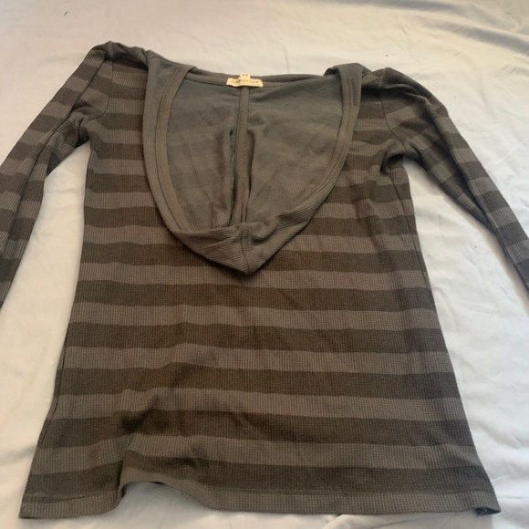 striped shirt - Picture 3 of 3